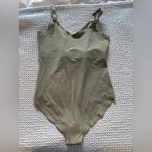 LuxeLift Bodysuit- Eucalyptus